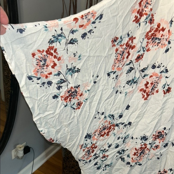 Maurices Floral Cream Poncho - Picture 4 of 8